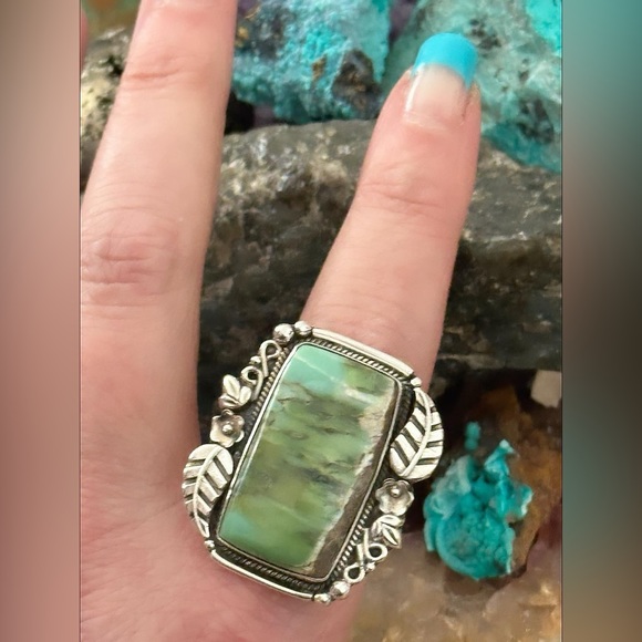 Varisite statement southwestern sterling silver ring - Picture 2 of 9